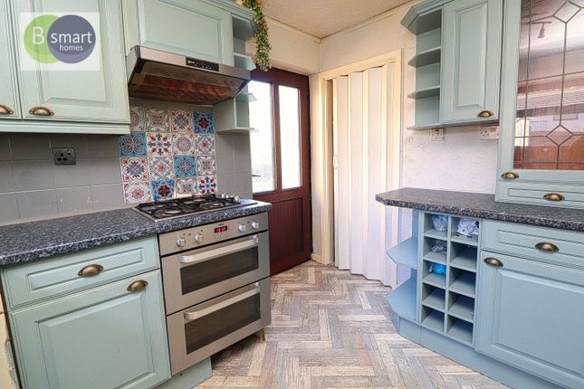 81, Lime Grove, Mexborough photo 3