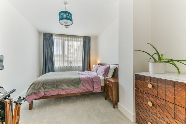 Flat for sale in Swift Court, Southmere, Thamesmead