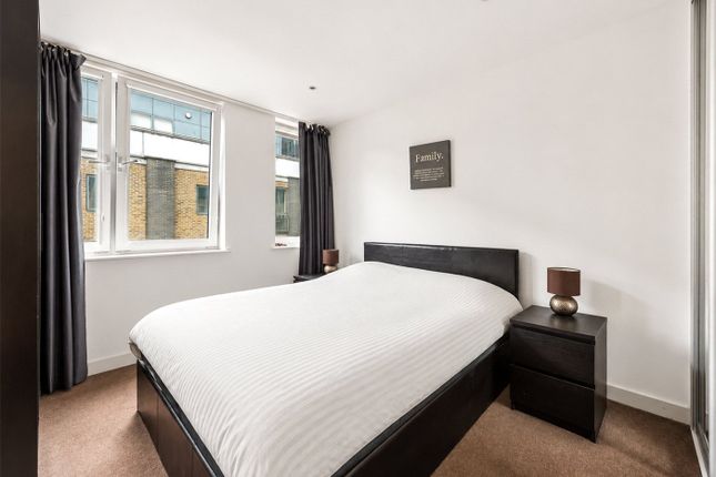 Flat 6, 105, Britannia Walk, London photo 4
