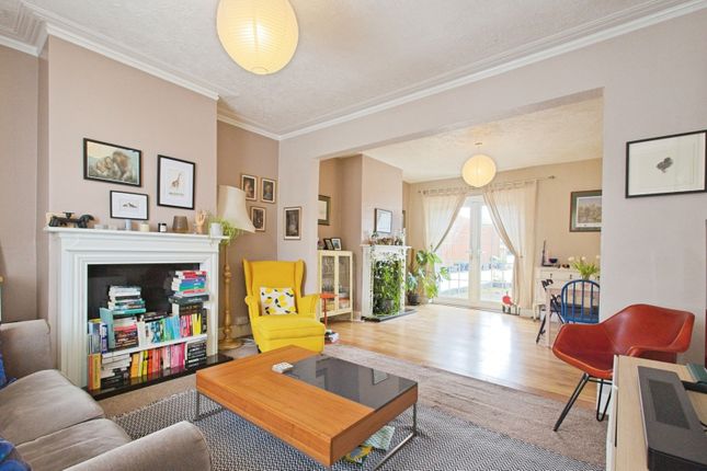 174, Burrage Road, London photo 2