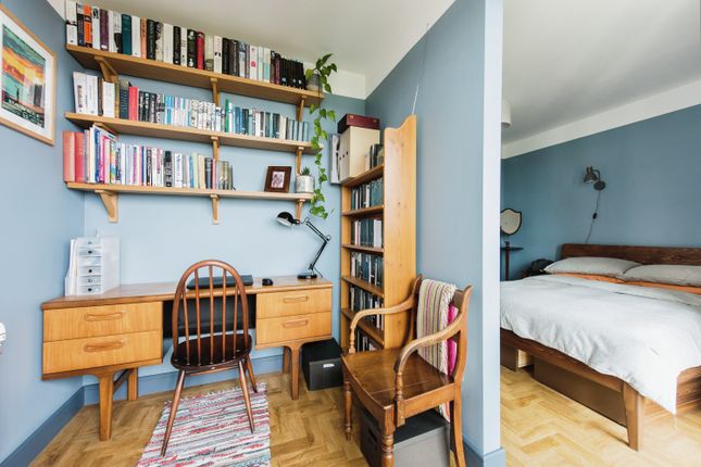 Flat for sale in 8 Osiers Road, Wandsworth
