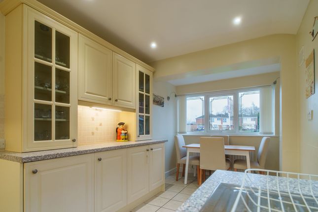 51 Lancaster Avenue, Nottingham photo 3