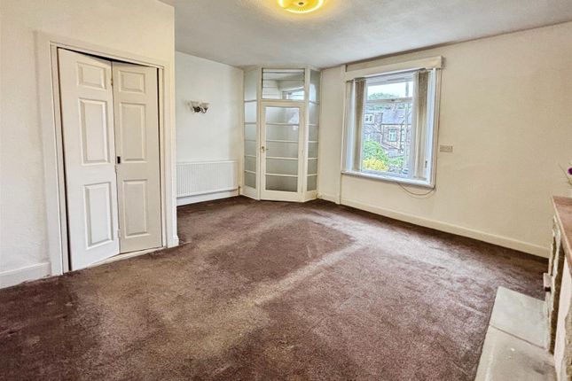 5, Granville Place, Bradford photo 2