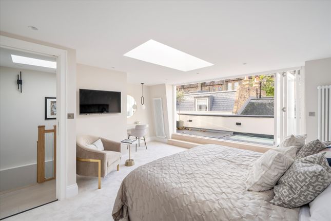 Terraced house for sale in Drayson Mews, London