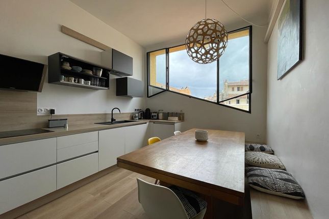 Apartment for sale in Aix En Provence, Aix En Provence Area, Provence - Var