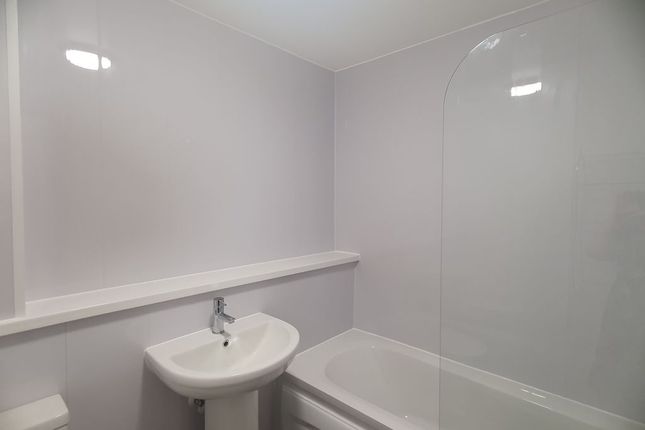 Flat 6, 47 Wellesley Gardens, Birmingham photo 4
