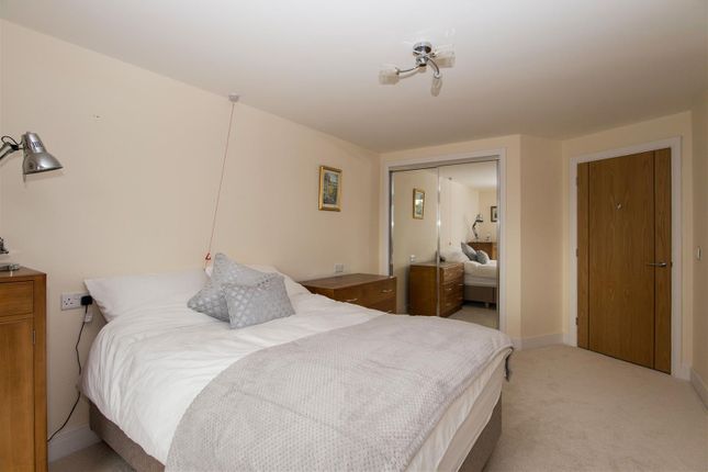 Flat for sale in Cartwright Court, 2 Victoria Road, Malvern