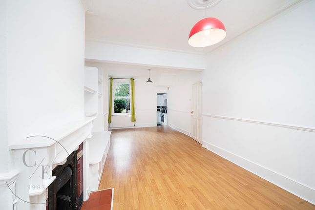 111 Roslyn Road, London photo 4