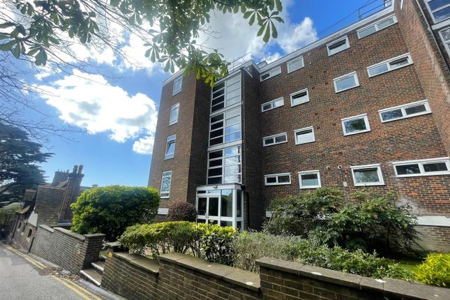 Flat to rent in Arundel Road, Eastbourne