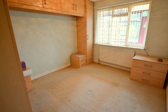 44, Mansfield Avenue, Denton photo 4