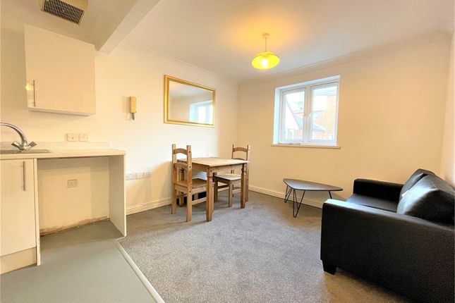 Flat to rent in Weavers House, Maritime Quarter, Swansea SA1