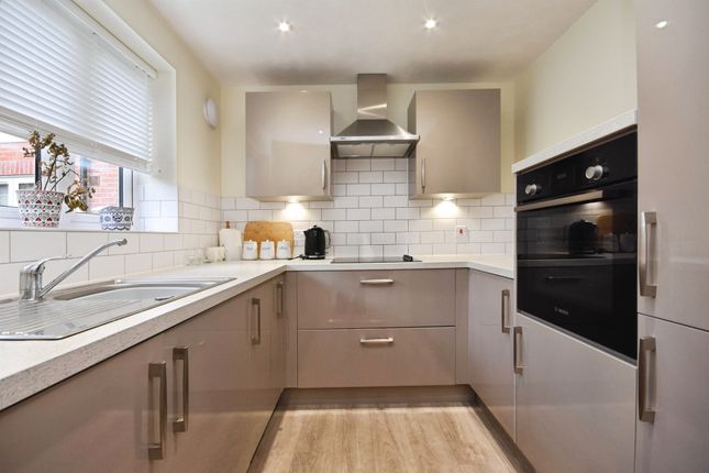 3, Meadow Lodge, Laindon Road, Billericay photo 3