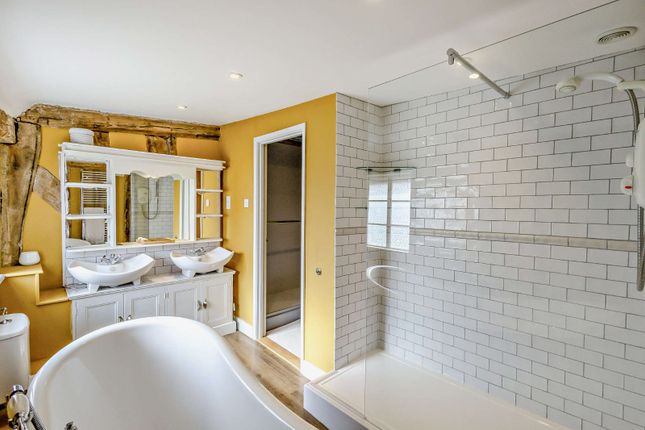 Main Bed En Suite