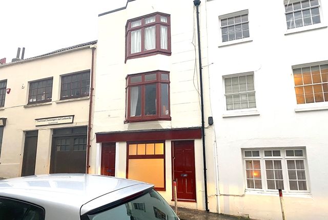 Thumbnail Flat to rent in Little Western Street, Brighton