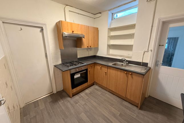 96, Rosedale Avenue, Leicester photo 3