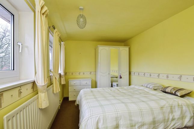 14, Grig Place, Stoke-on-Trent photo 4