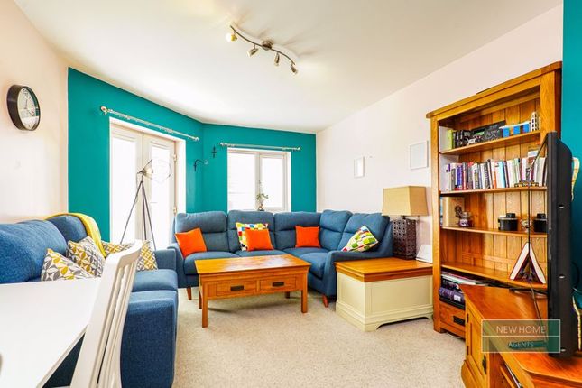 Flat for sale in Old Harbour Court, Wincolmlee Hull
