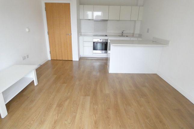 Flat to rent in Sargaso Court, Voysey Square, London