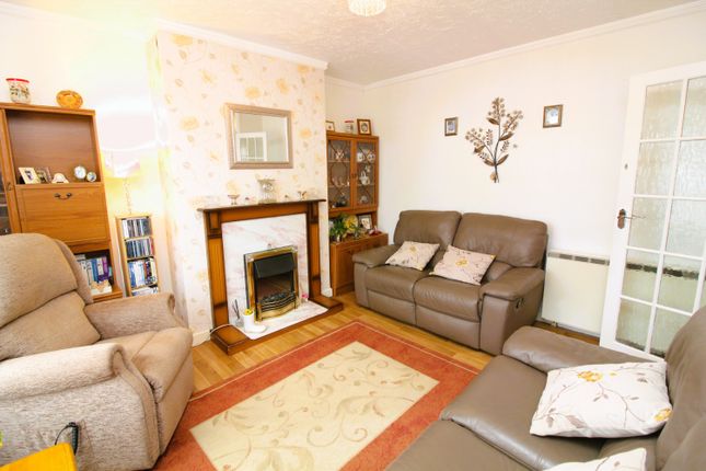 53, Warwick Avenue, Bridgwater photo 2