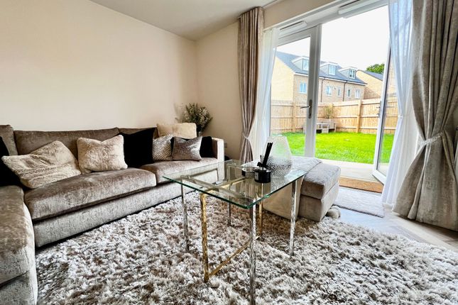 96 Hall Green Drive, Coventry photo 3