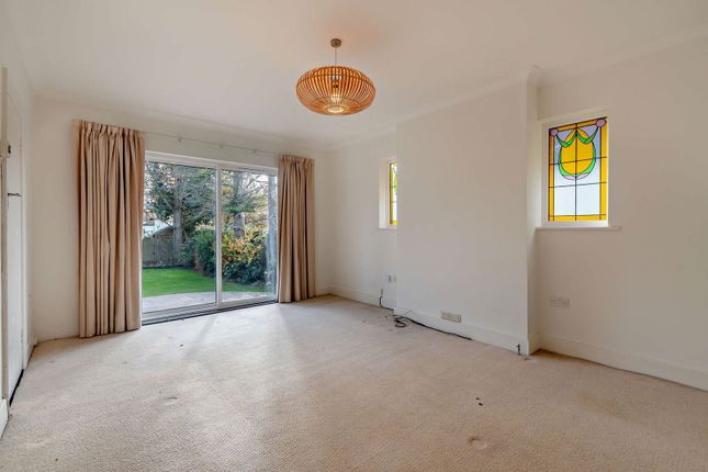 35, Farm Avenue, Harrow photo 2