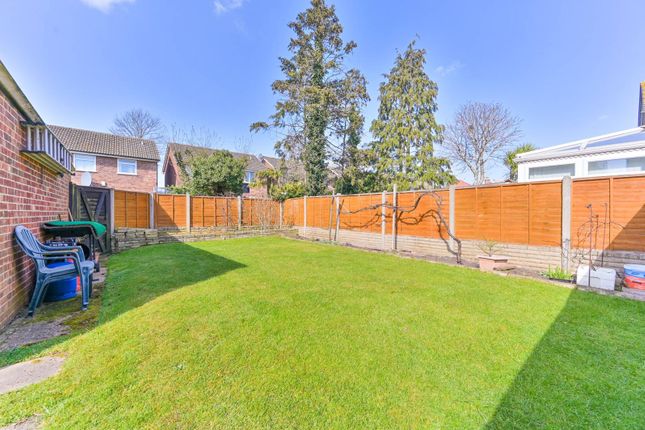 Kingswood Close, New Malden photo 4
