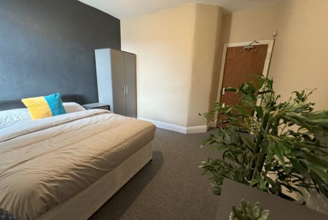 Thumbnail Room to rent in Room 2, 101 Waterloo Road, Wolverhampton