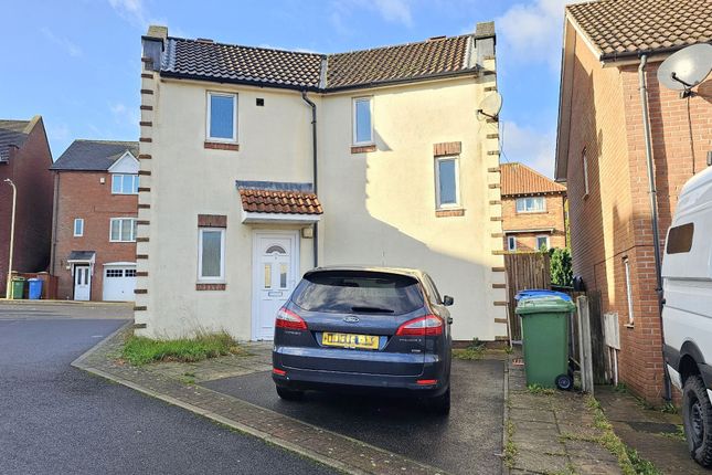 Thumbnail Detached house for sale in Ingle Close, Scarborough