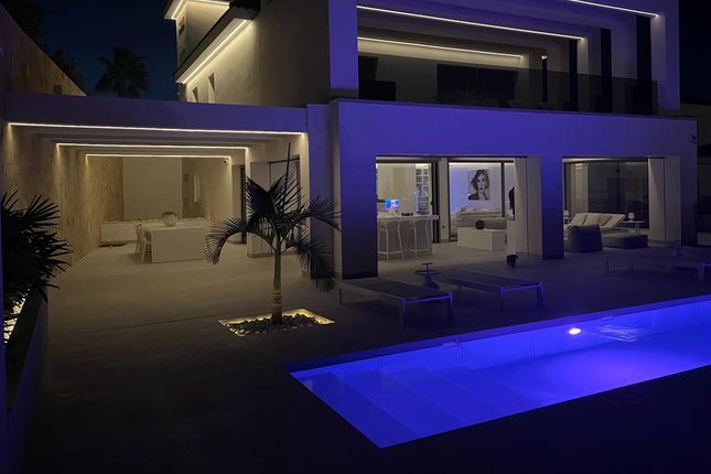 Villa for sale in Quesada, Alicante, Spain