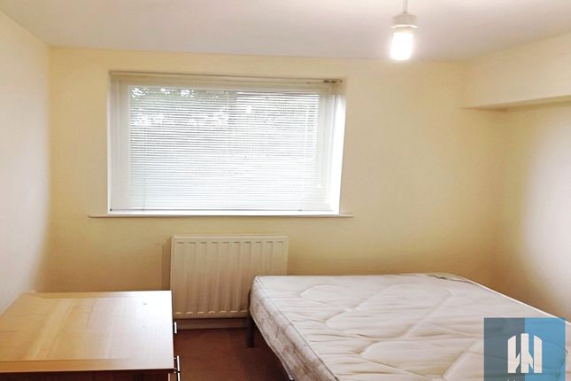 Flat 18 The Gate, 81a, Halifax Road, Huddersfield photo 5