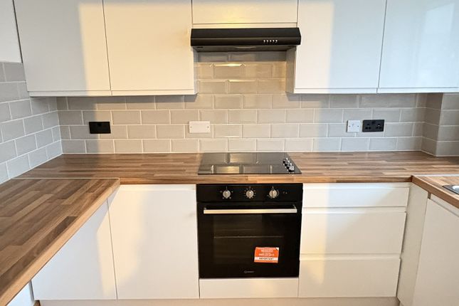 6 Laurel House, Sandford Road, Winscombe photo 3