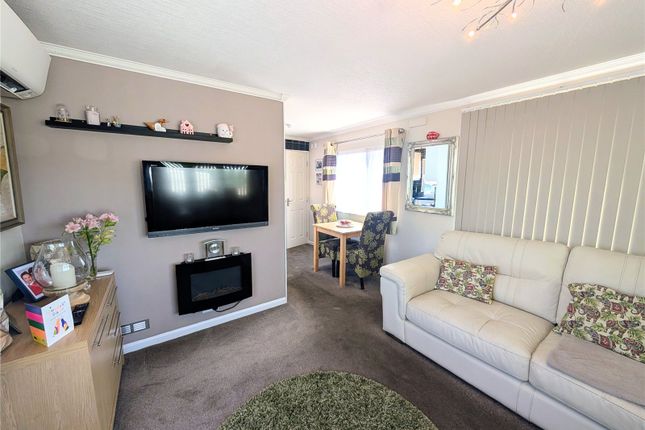 20, The Saltings, Staffordshire photo 3