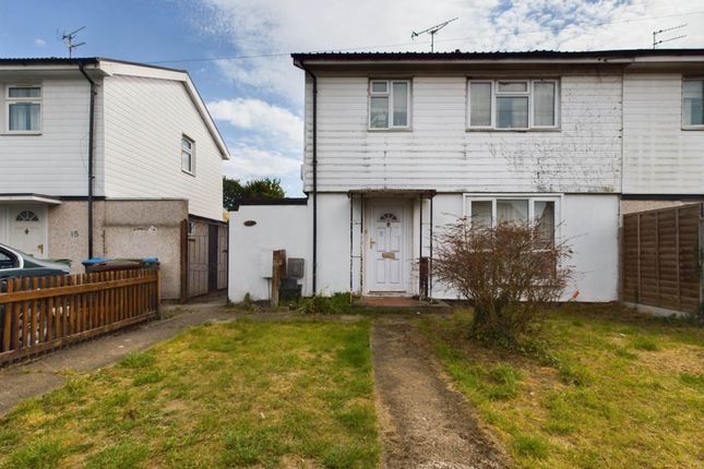 Maisonette for sale in Taylor Road, Southcourt, Aylesbury