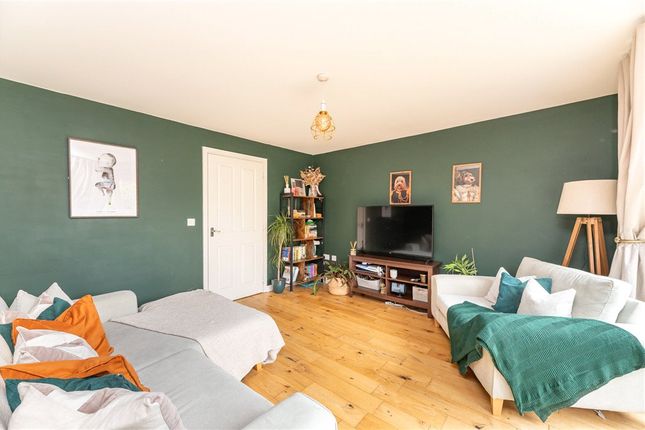 100, Waggon Road, West Yorkshire photo 4