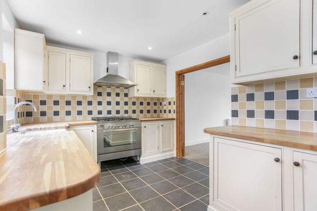 6 Bristol Gardens, Brighton photo 2