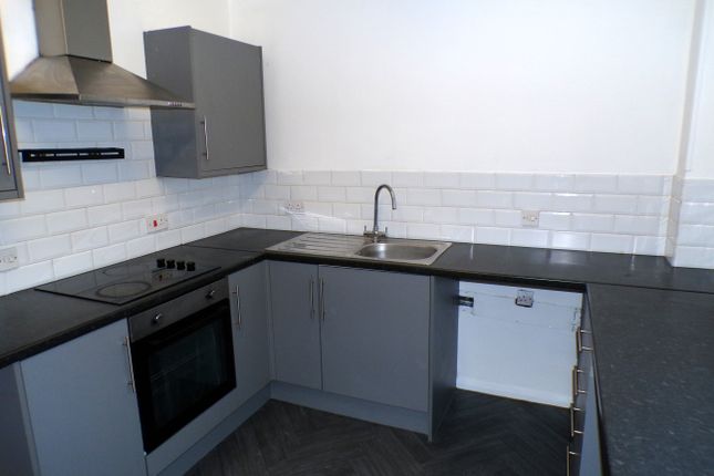 45, Woottons Court, Cannock photo 3
