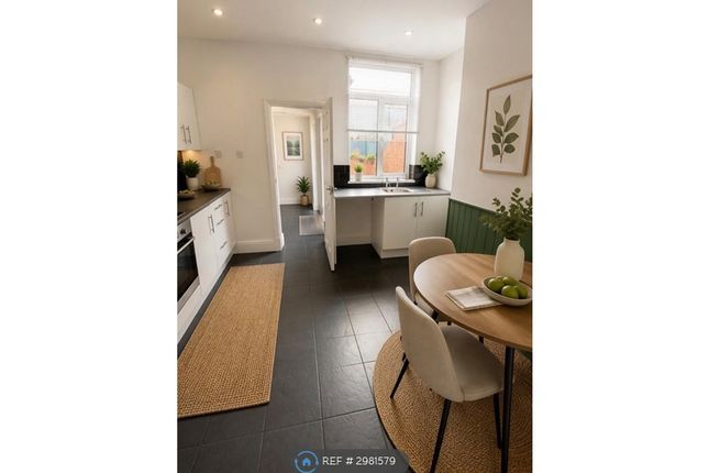Crowther St, Castleford photo 4