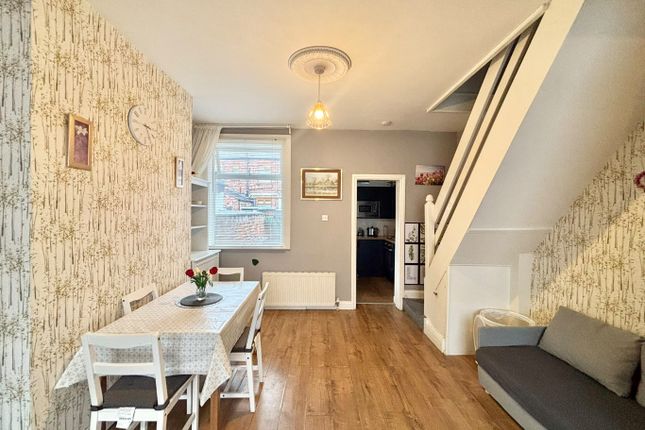 5, Annie Street, Salford photo 3