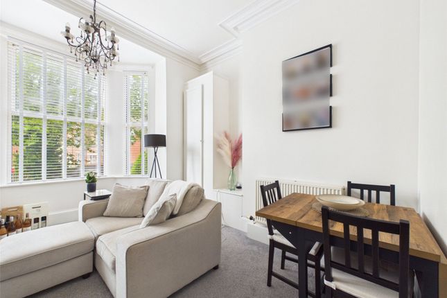 9B, Alexandra Road, Gloucestershire photo 4