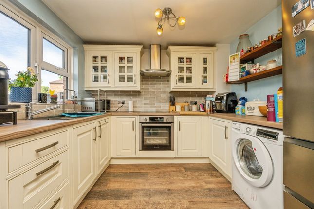 2, Wivelden Avenue, Stourport-On-Severn photo 4