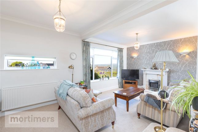 2, Hawthorn Close, Blackburn photo 2