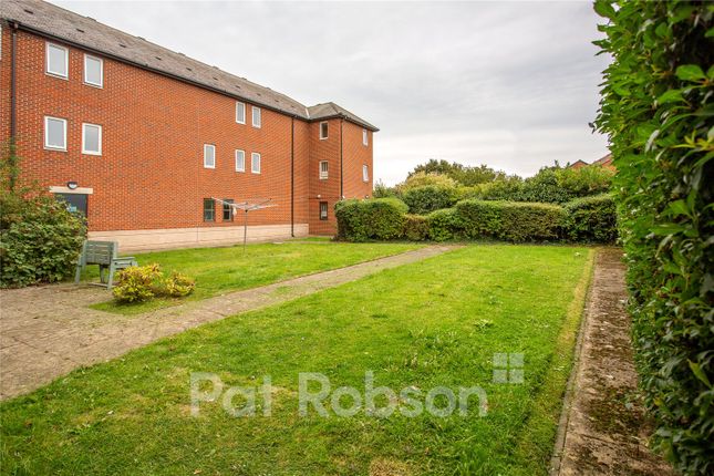 45 Hatfield House,, Borough Road, Tyne and Wear photo 3
