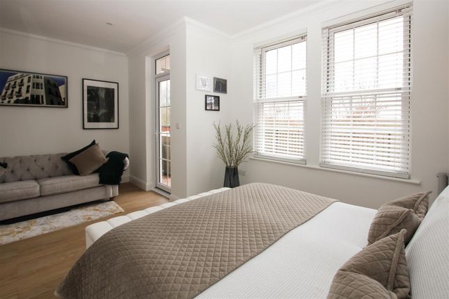 Flat for sale in Rhapsody Crescent, Warley, Brentwood