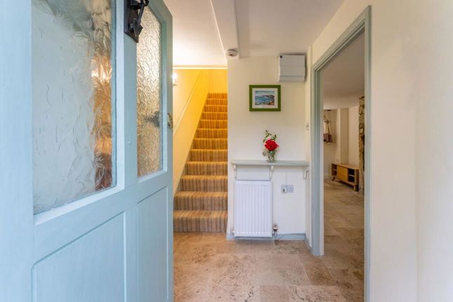 1, Hillview, Axminster photo 4