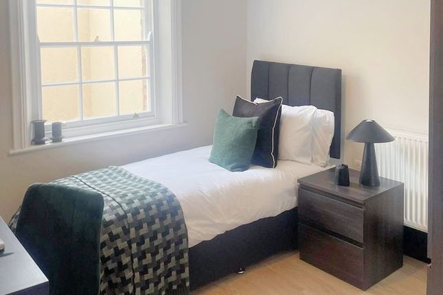 Thumbnail Room to rent in Oxford Street, Gloucester