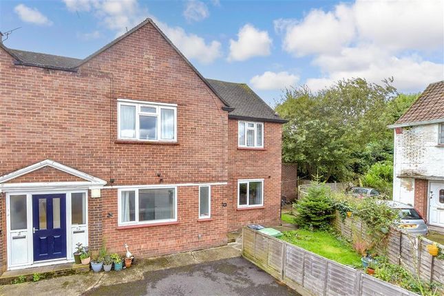 Thumbnail Maisonette for sale in Capell Close, Coxheath, Maidstone, Kent