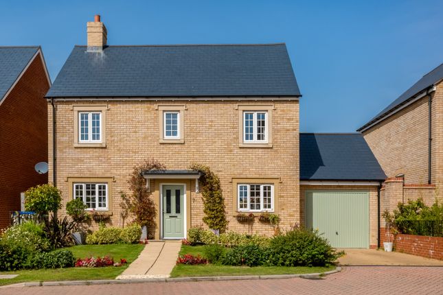 Detached house for sale in Burrows Crescent, Chipping Norton, Oxfordshire