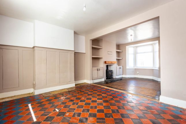 21, East Grove, Rushden photo 2