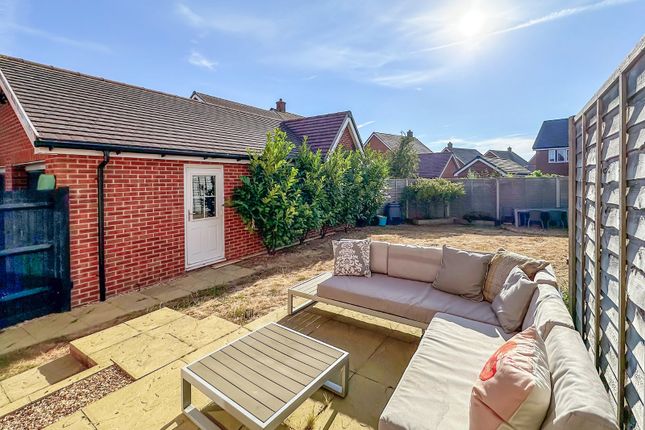 46, Geranium Drive, West Sussex photo 2
