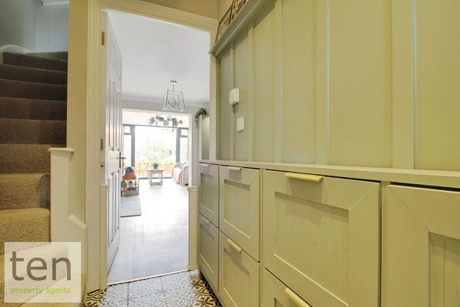 7, Parker Close, St. Neots photo 2